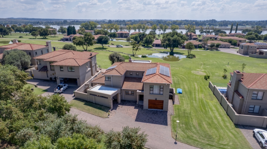5 Bedroom Property for Sale in Club Milos Estate Free State